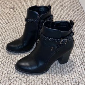 SOLD Black ankle boots
